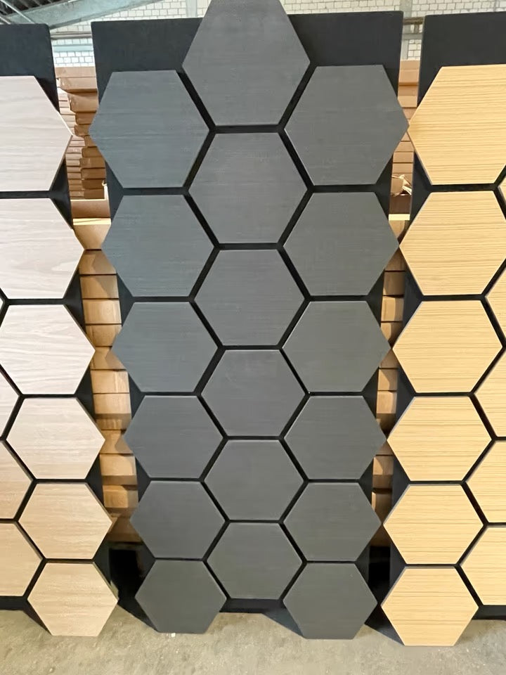 Hexagon Akustikpaneele Eiche Schwarz